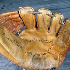 Vintage Collectible Cragstan Brown Leather Baseball Glove Made in Japan 7”-8”
